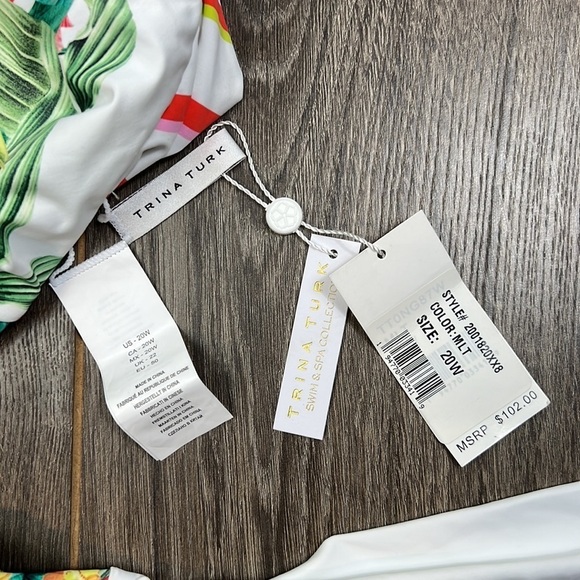 NWT Trina Turk Plus Costa De Prata Reversible Top Striped Tropical 20W - Picture 6 of 8